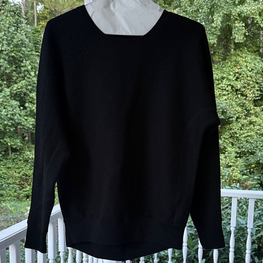 Athleta Women’s Textured Black Crewneck Sweater - XS - Great Condition